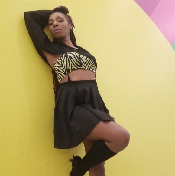 Meet your Posher, Nicolle - Picture 3 of 3